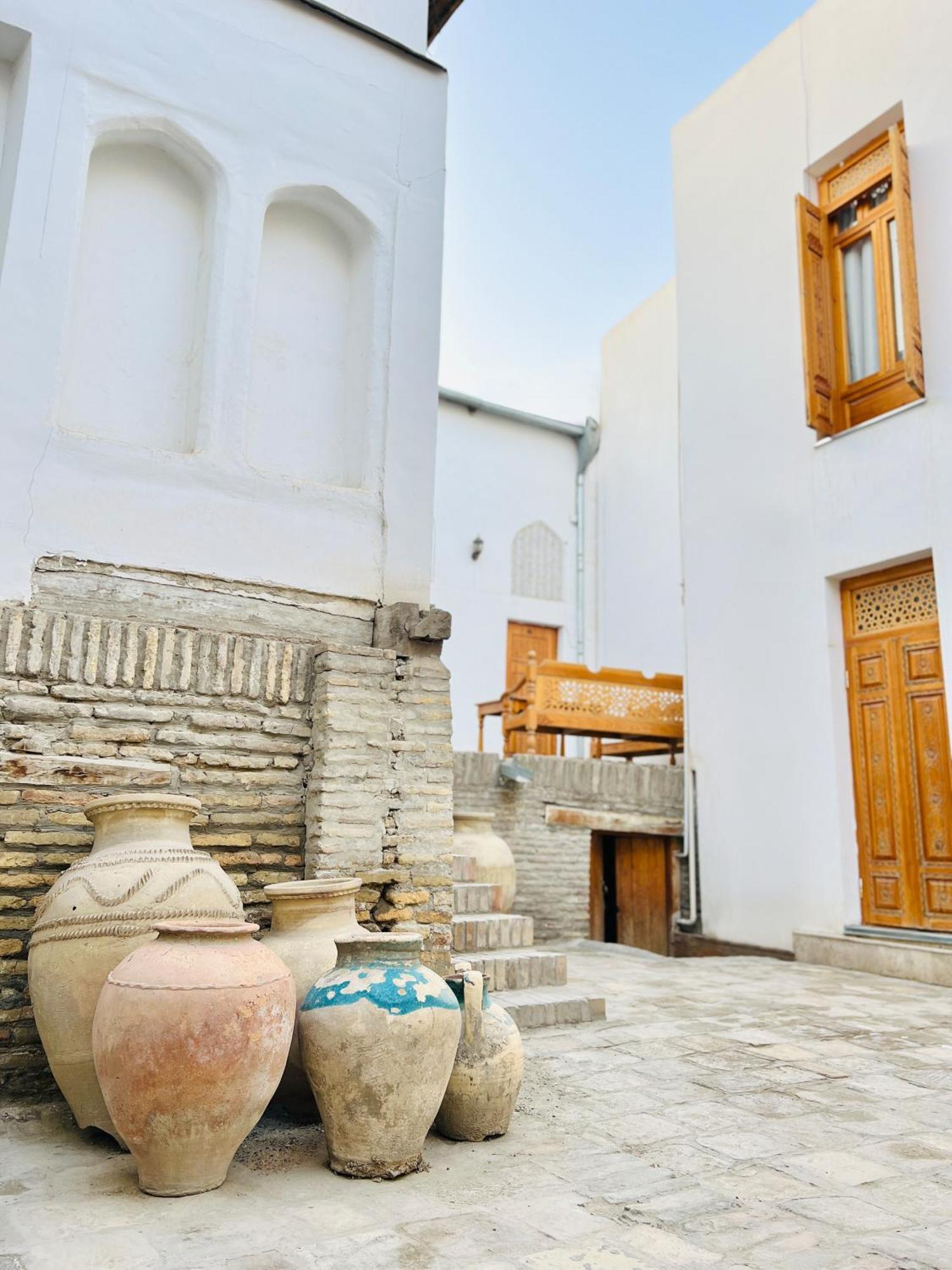 Komil Bukhara Boutique Hotel Exterior photo