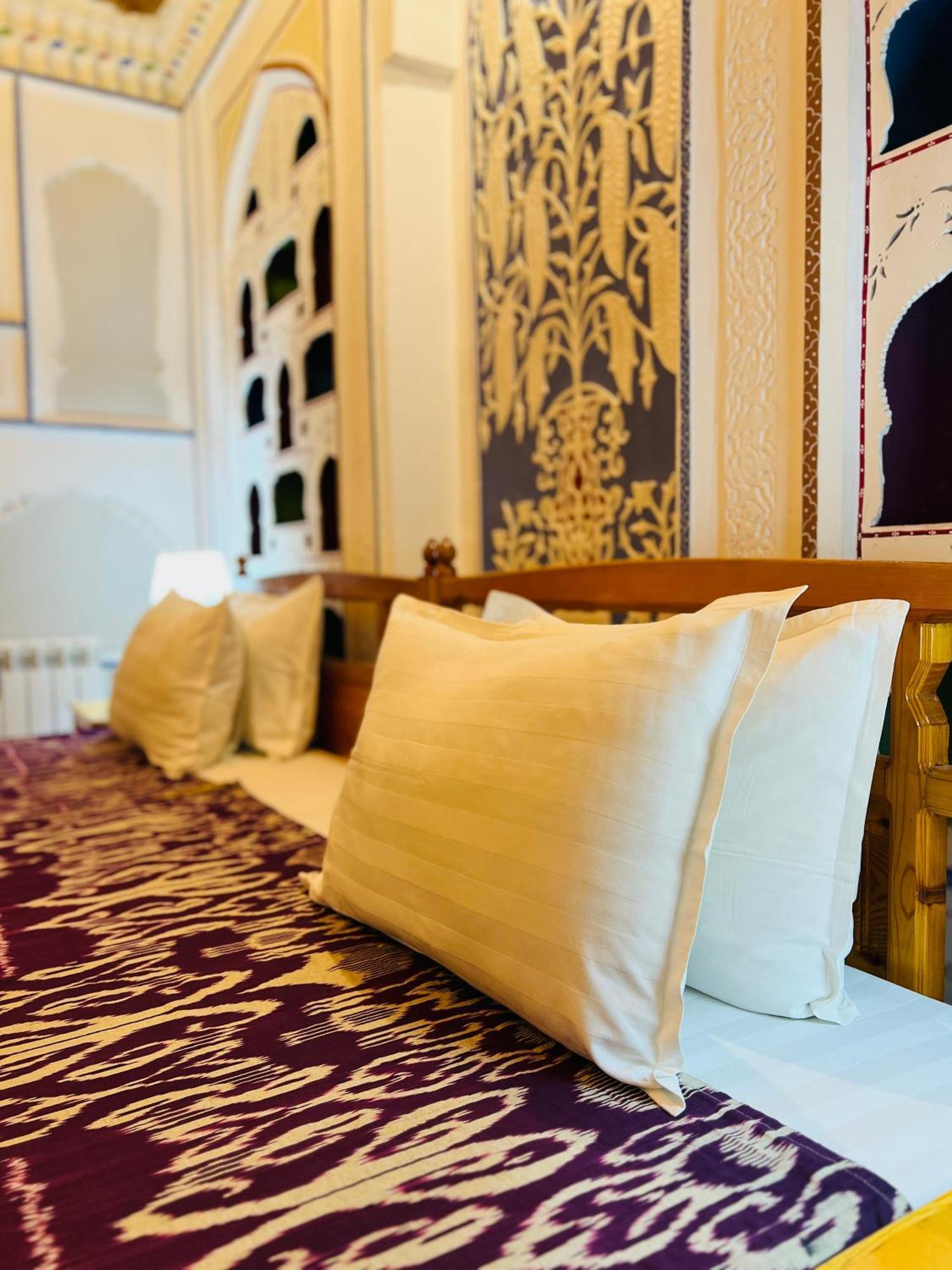 Komil Bukhara Boutique Hotel Exterior photo